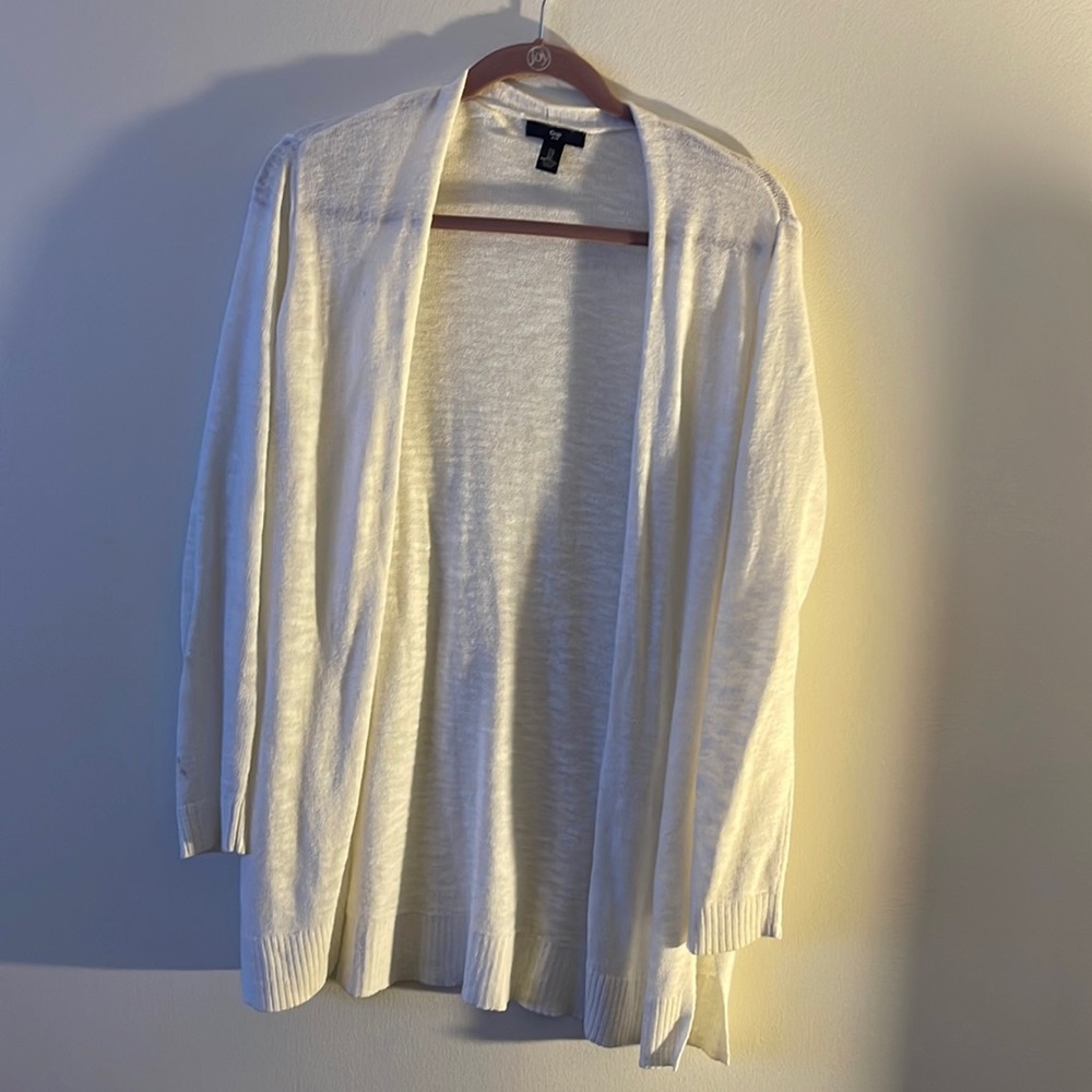 Gap light weight cardigan